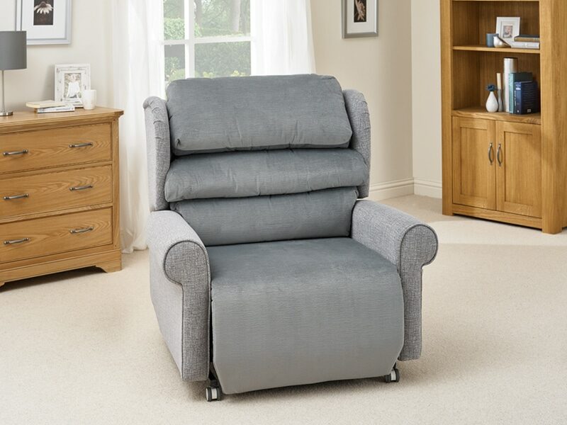 Willowbrook rise outlet and recline chairs